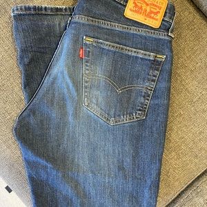 LEVI’S 541. 32 x 30